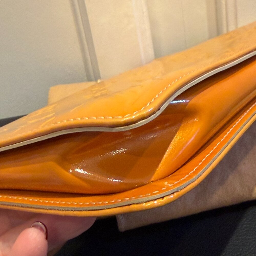 LOUIS VUITTON Monogram Vernis Yellow Lexington Pochette with Dustbag & COA - Picture 6 of 13